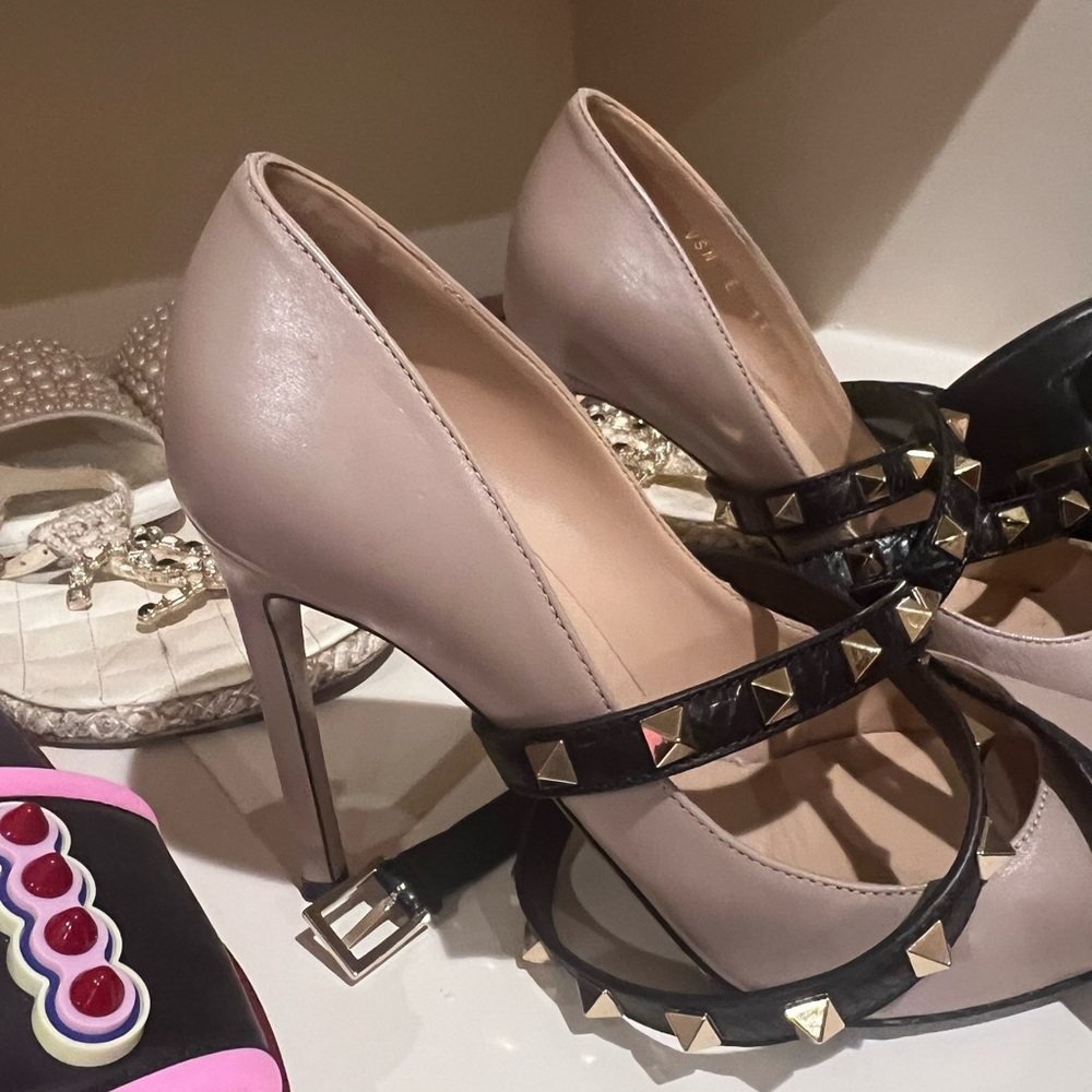 Valentino Women's Pink and Black Studded Heels - Picture 2 of 6